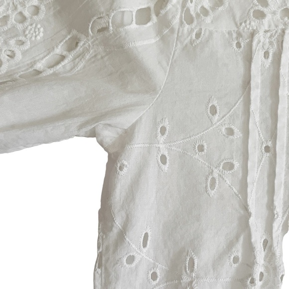 Adiva White Relaxed Lace Blouse with Long Sleeves - Picture 9 of 14
